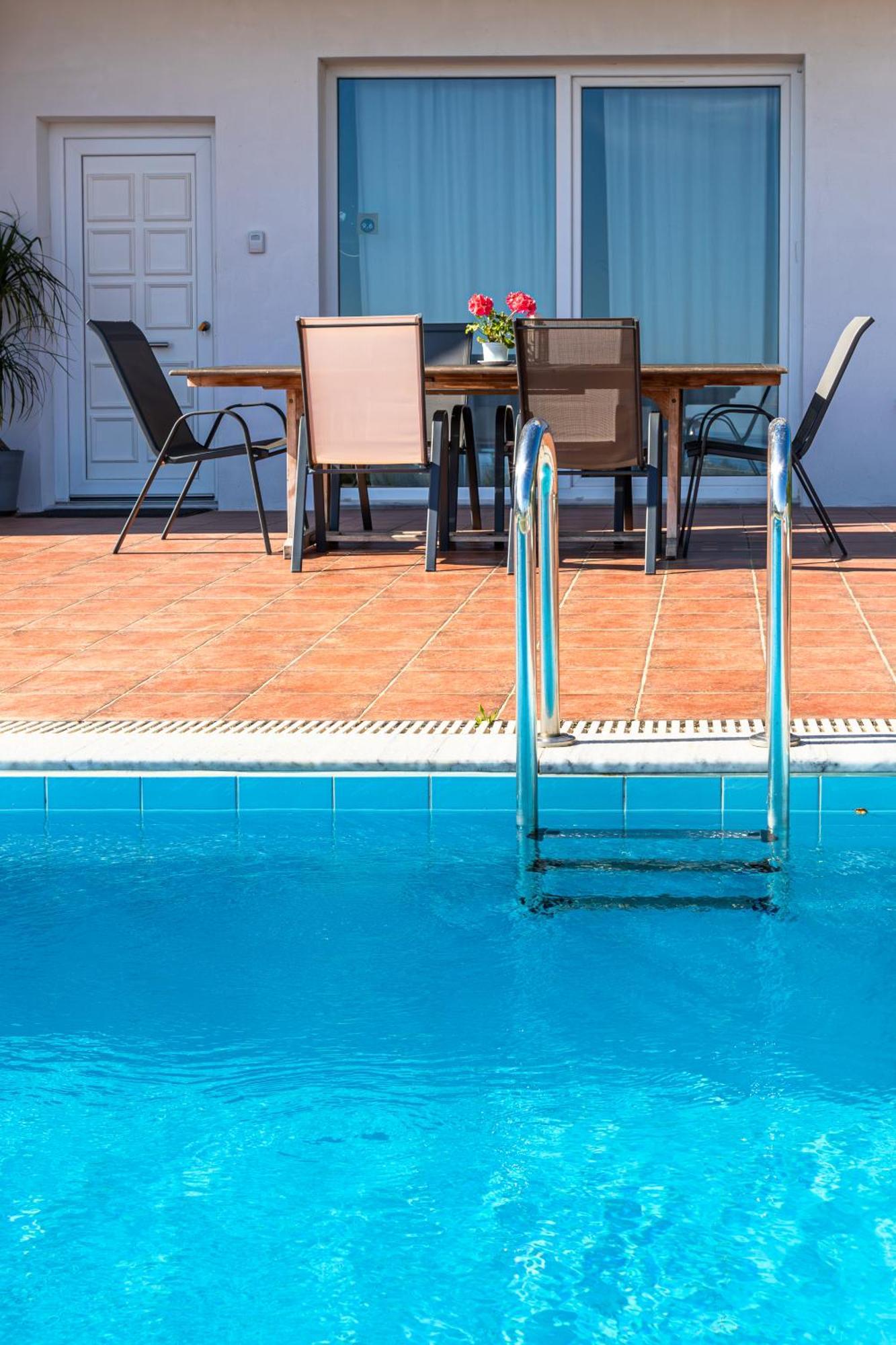Dimitra Apartment With Private Pool And Sea View -The Ground Floor Of A Two Storey Building Daratsos Eksteriør bilde